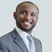 Portrait photo of Andrew Jones